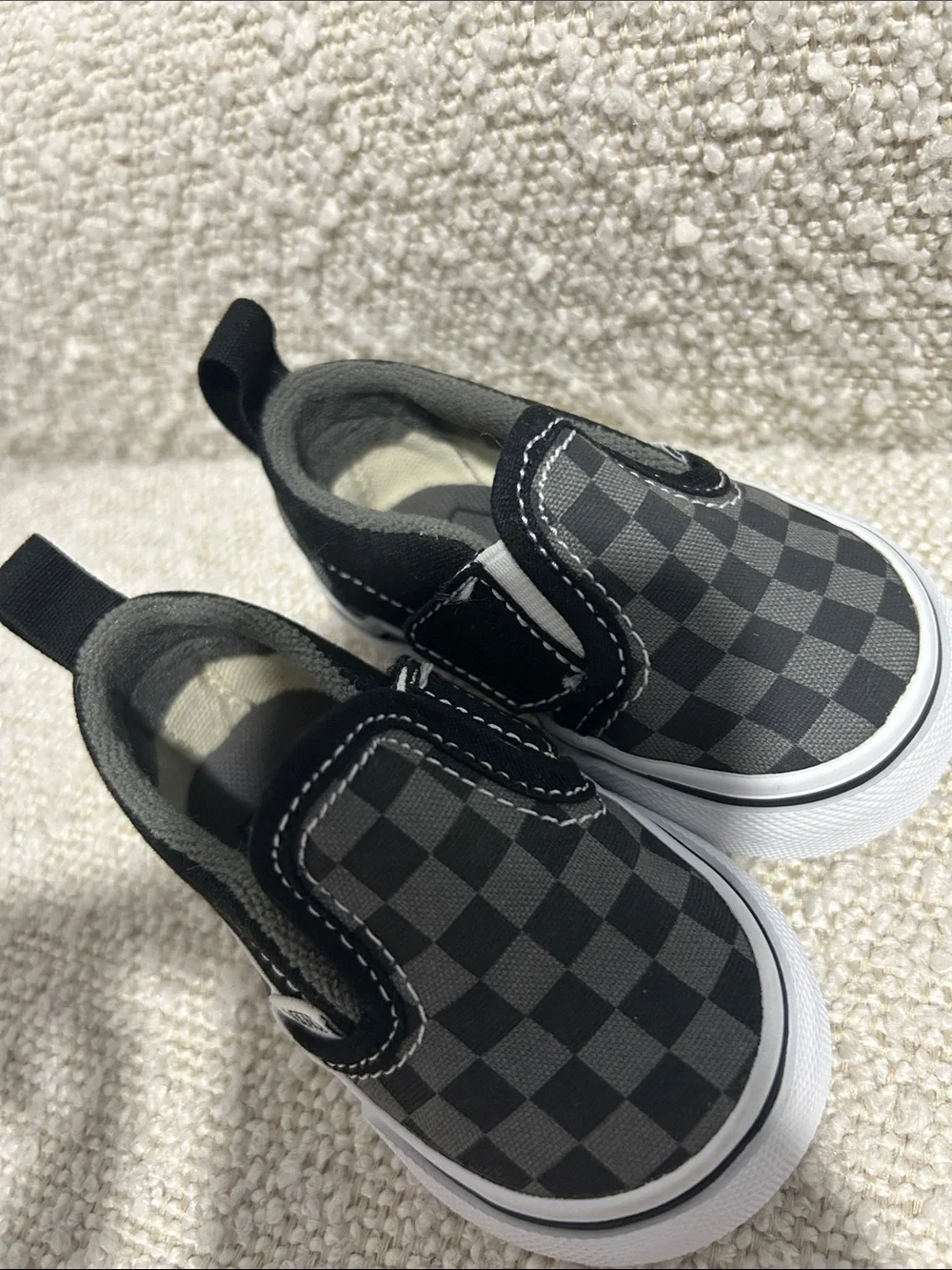 Infant Vans Checkerboard Slip-On Sneakers in Black and Gray - Picture 2 of 6